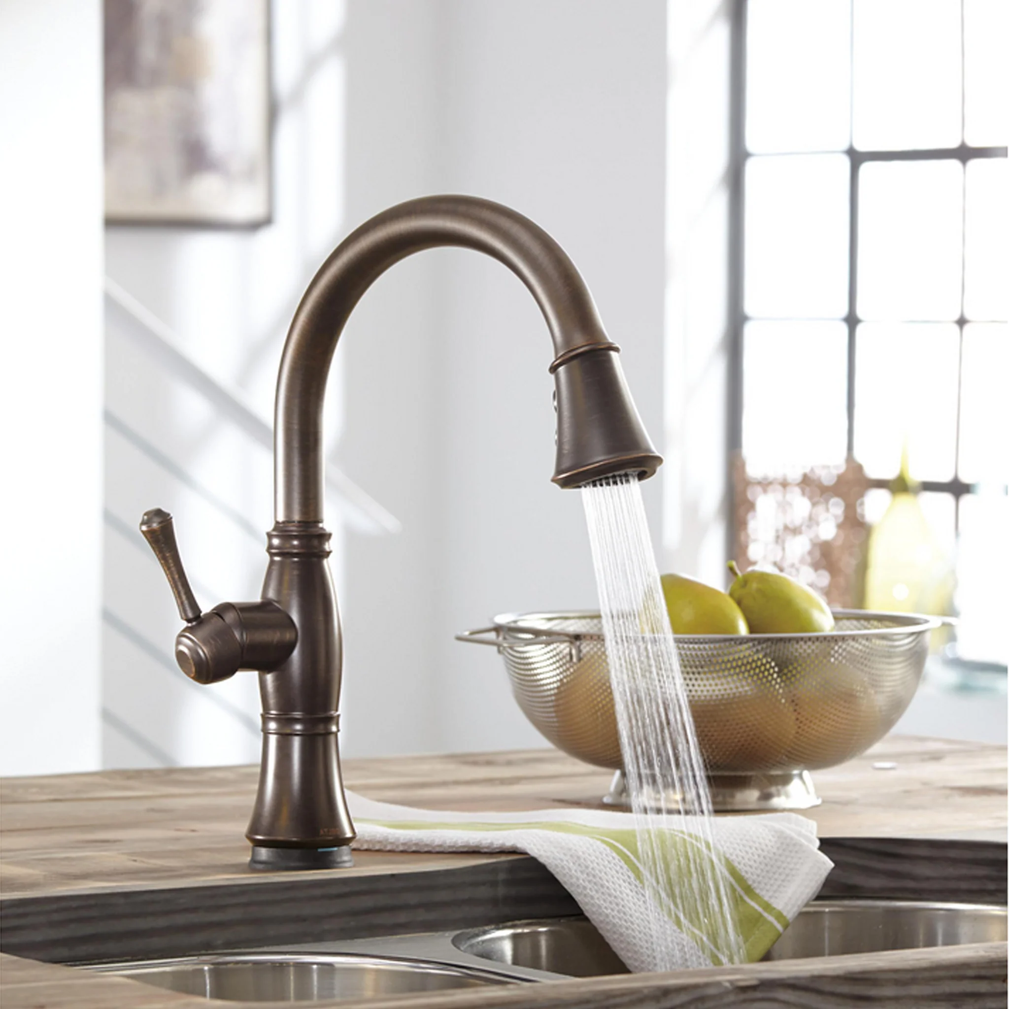 CASSIDY SINGLE HANDLE PULLDOWN KITCHEN FAUCET WITH TOUCH2O TECHNOLOGY - Image 2