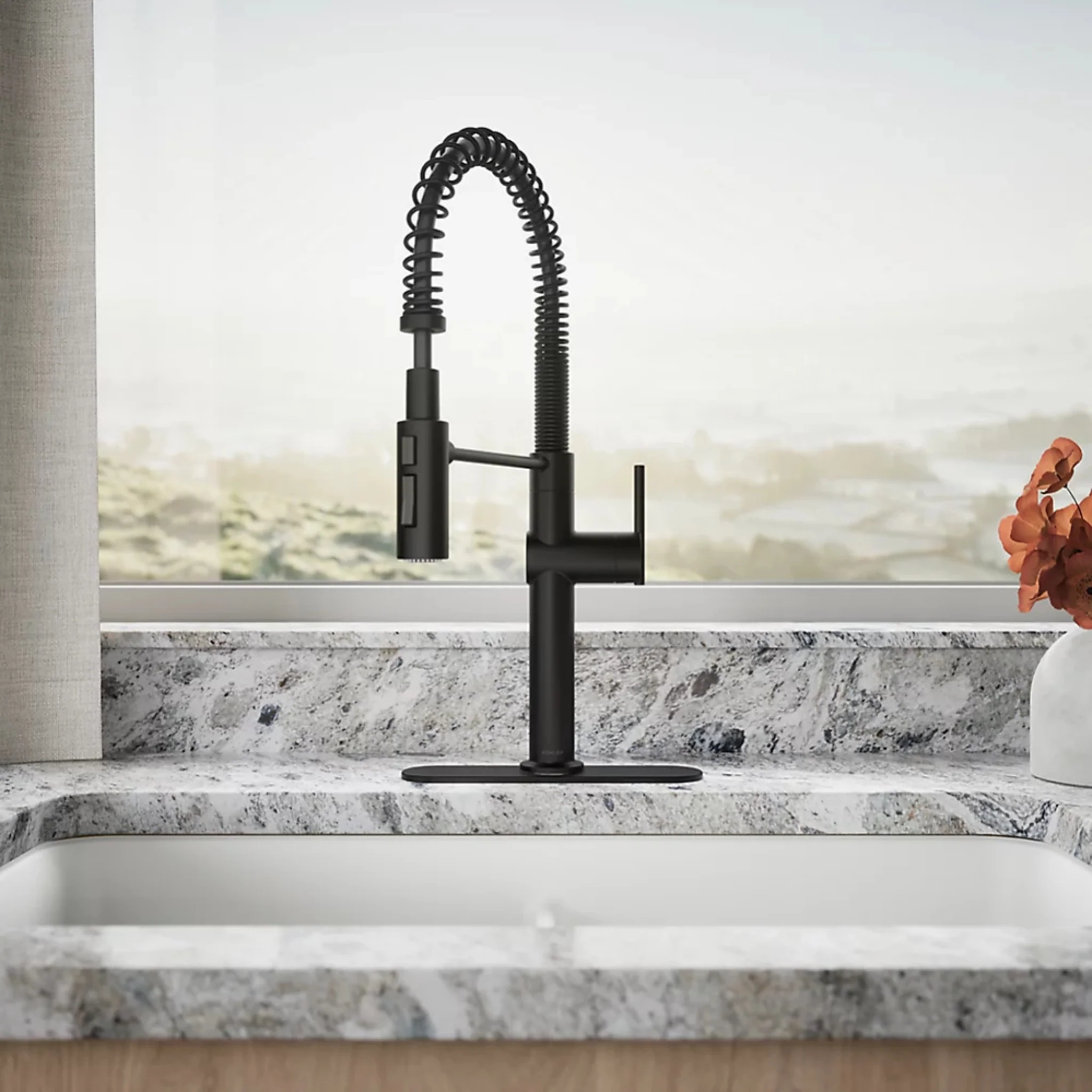 CRUE SEMI-PROFESSIONAL KITCHEN SINK FAUCET WITH THREE-FUNCTION SPRAYHEAD - Image 8
