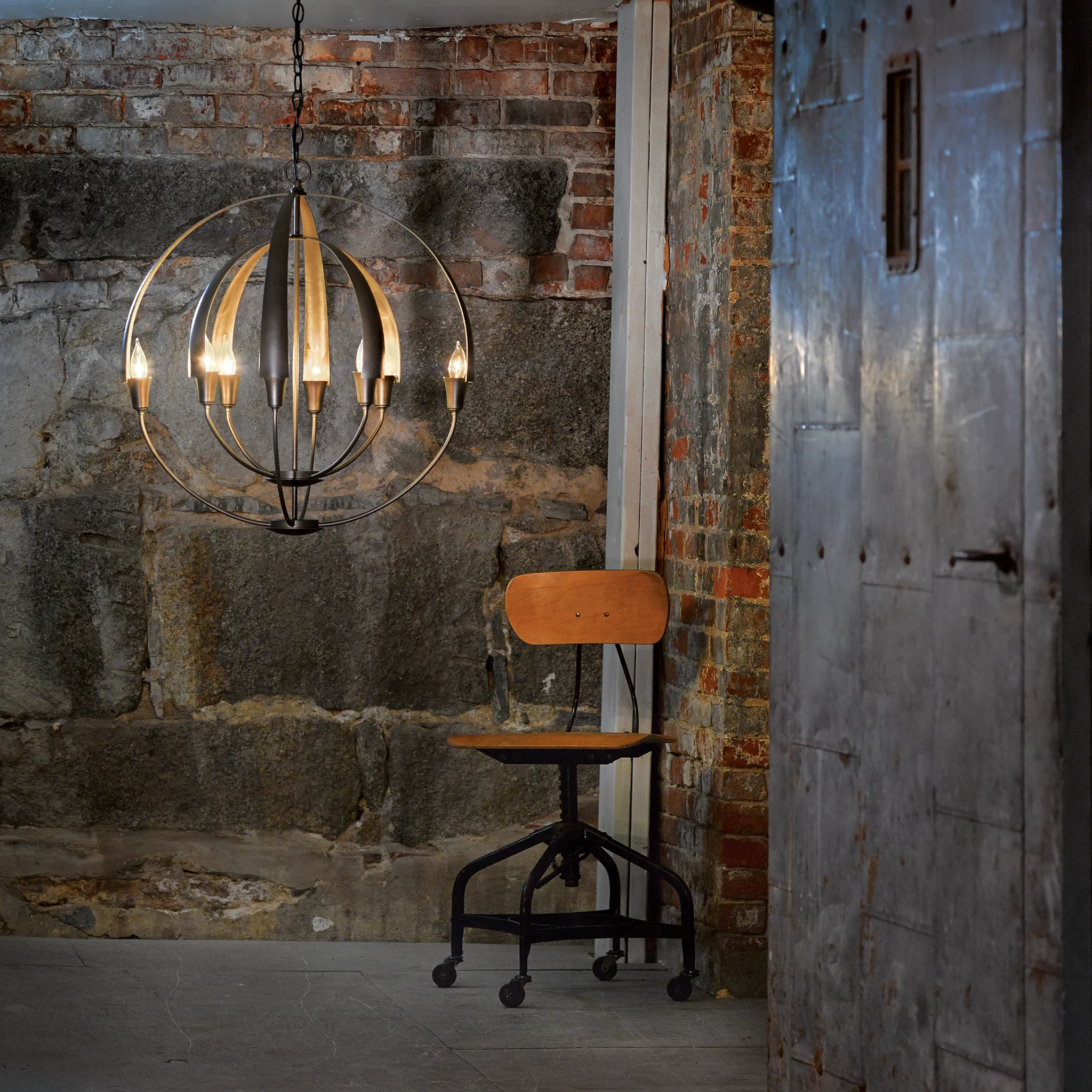 DOUBLE CIRQUE CHANDELIER - Image 4