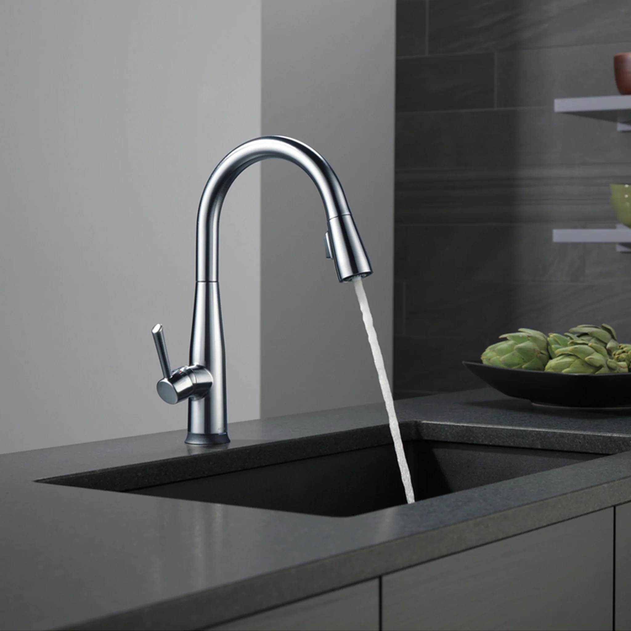 ESSA SINGLE HANDLE PULL DOWN KITCHEN FAUCET WITH TOUCH2O TECHNOLOGY - Image 2