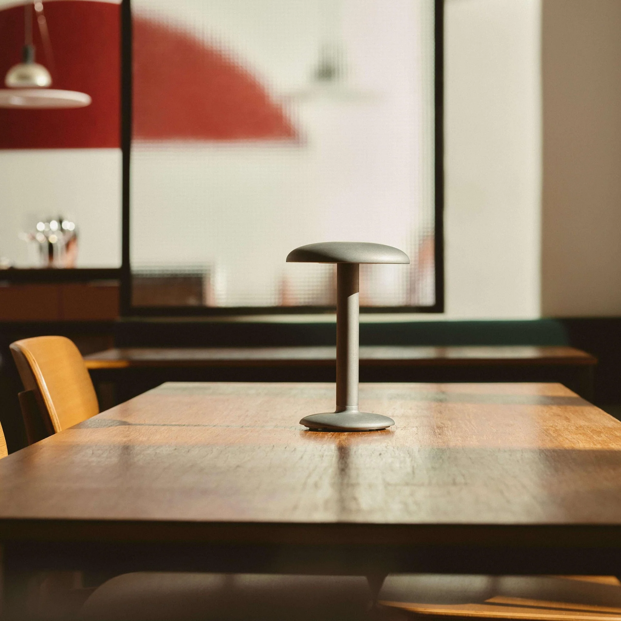 GUSTAVE RESIDENTIAL TABLE LAMP - Image 12