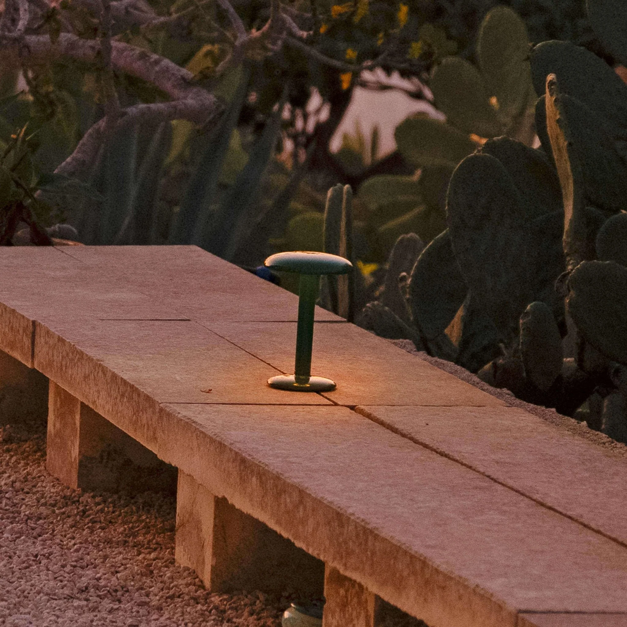 GUSTAVE RESIDENTIAL TABLE LAMP - Image 13