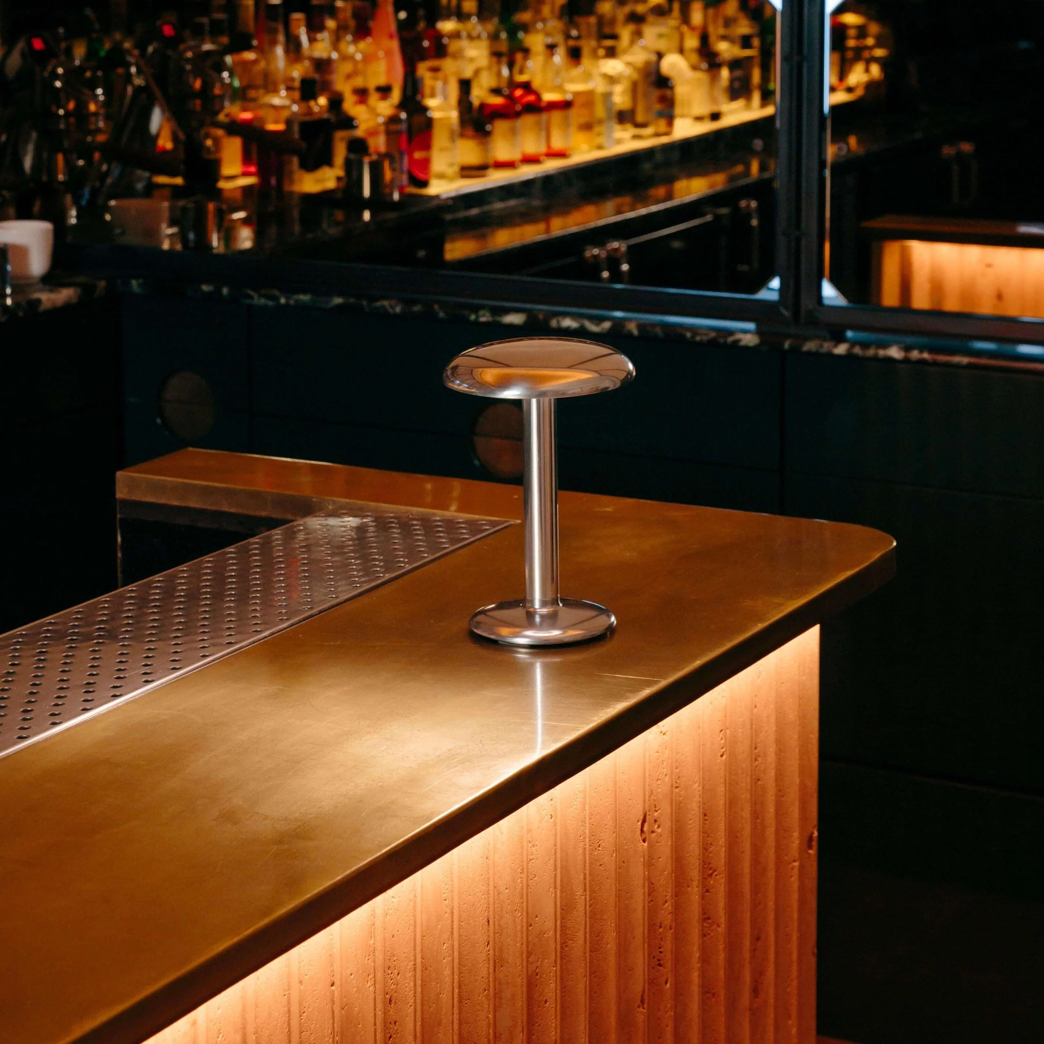 GUSTAVE RESIDENTIAL TABLE LAMP - Image 9