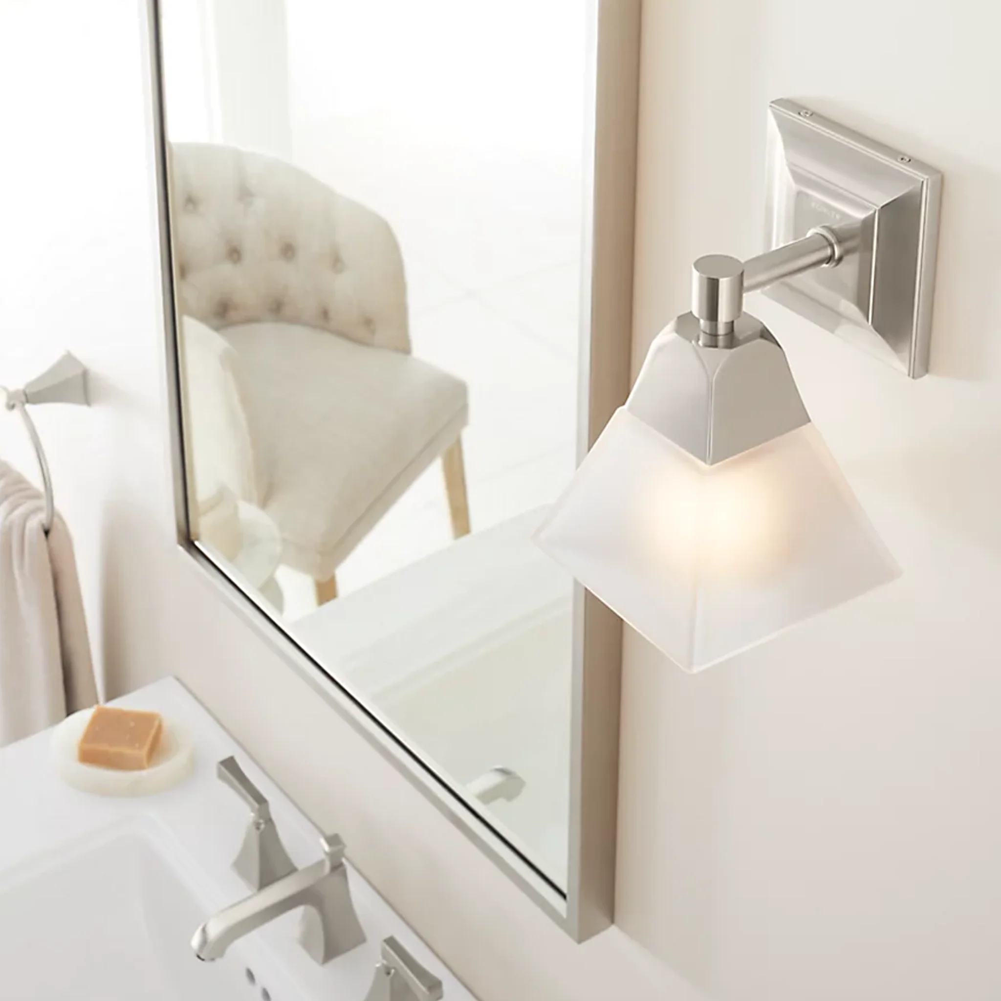 MEMOIRS 1-LIGHT SCONCE - Image 2