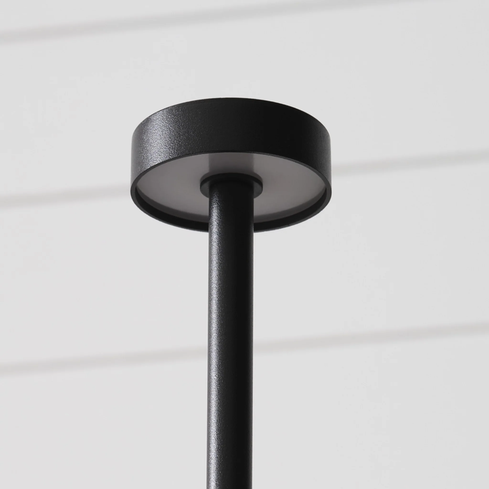 MONETA ACCENT RECHARGEABLE TABLE LAMP - Image 10