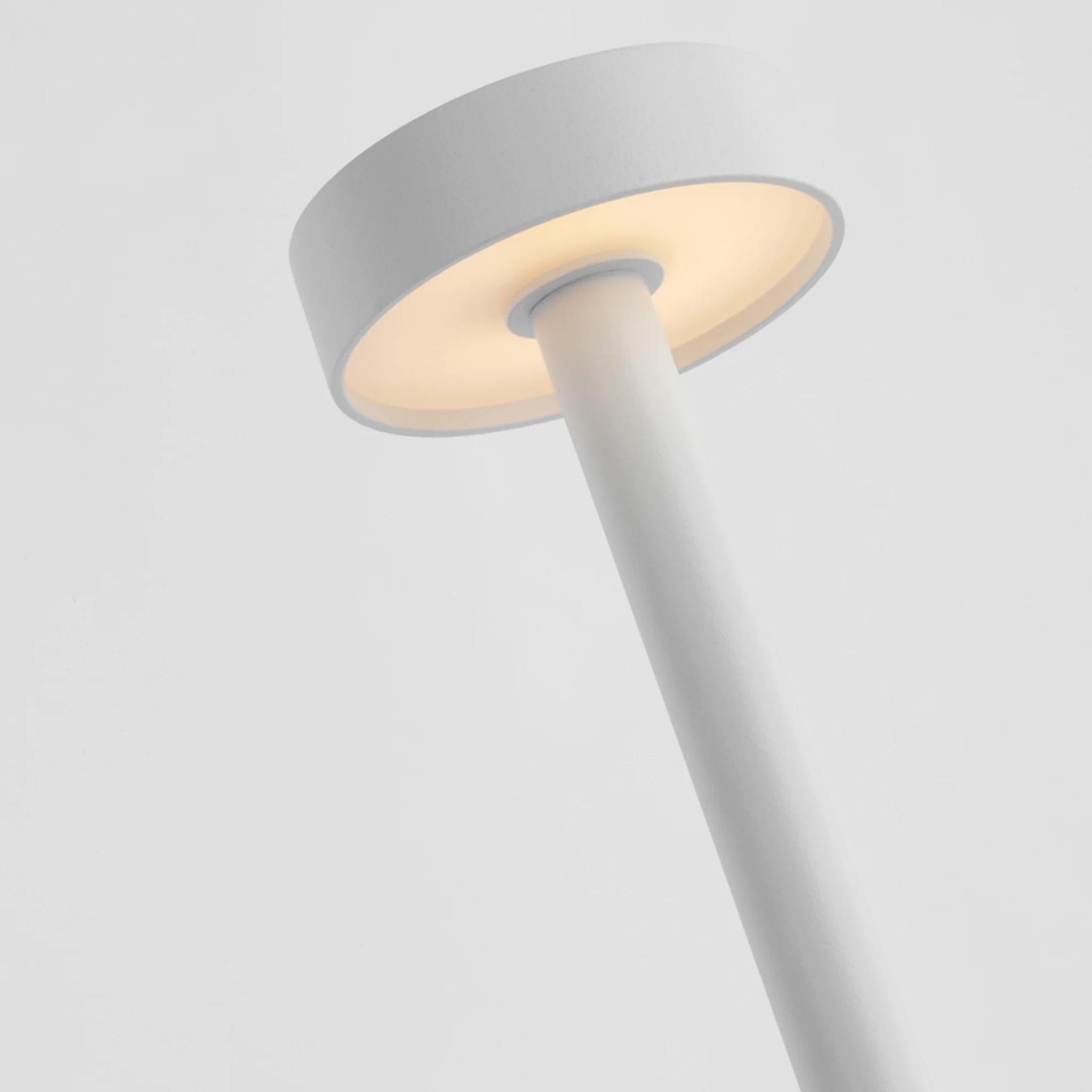 MONETA ACCENT RECHARGEABLE TABLE LAMP - Image 18