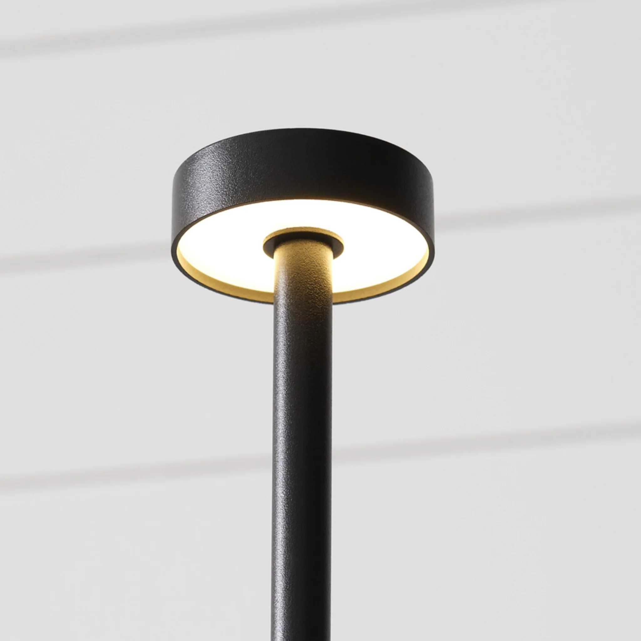 MONETA ACCENT RECHARGEABLE TABLE LAMP - Image 8