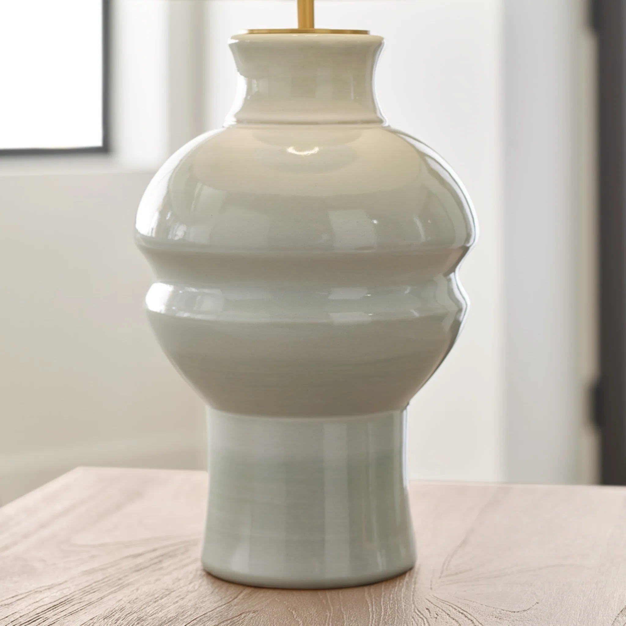 NOVA TABLE LAMP - Image 10