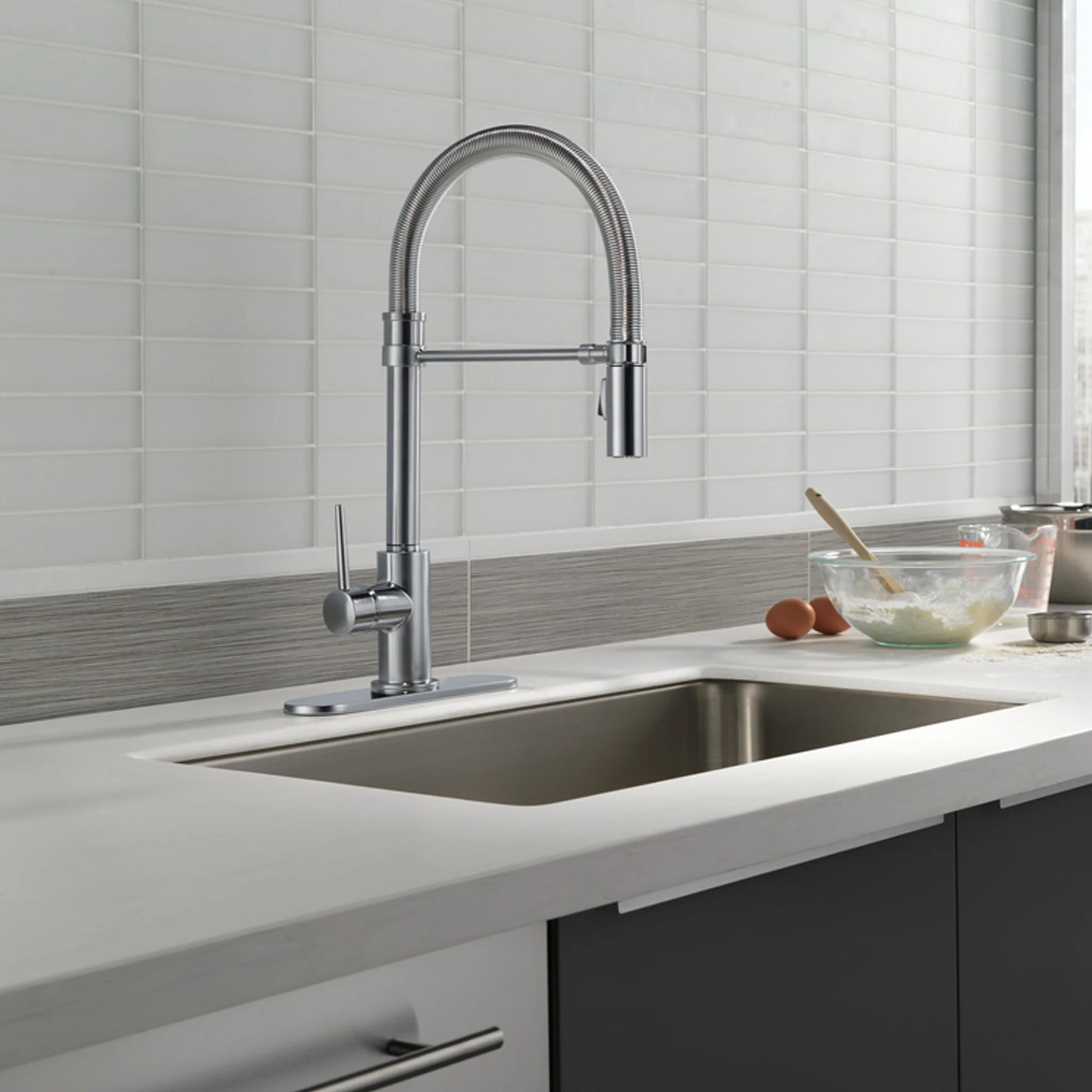 TRINSIC® SINGLE HANDLE PULL DOWN KITCHEN FAUCET WITH SPRING SPOUT - Image 2